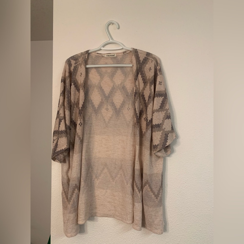 Maurices Size 0/1 Short Sleeve Cover up